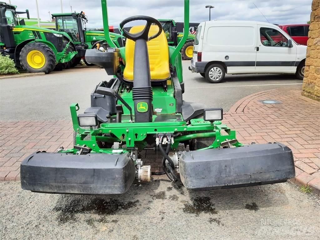John Deere 2500EH Arkasından yürünen çim biçme makineleri