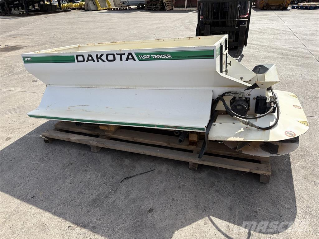 John Deere 410 Diger yol bakim makinalari