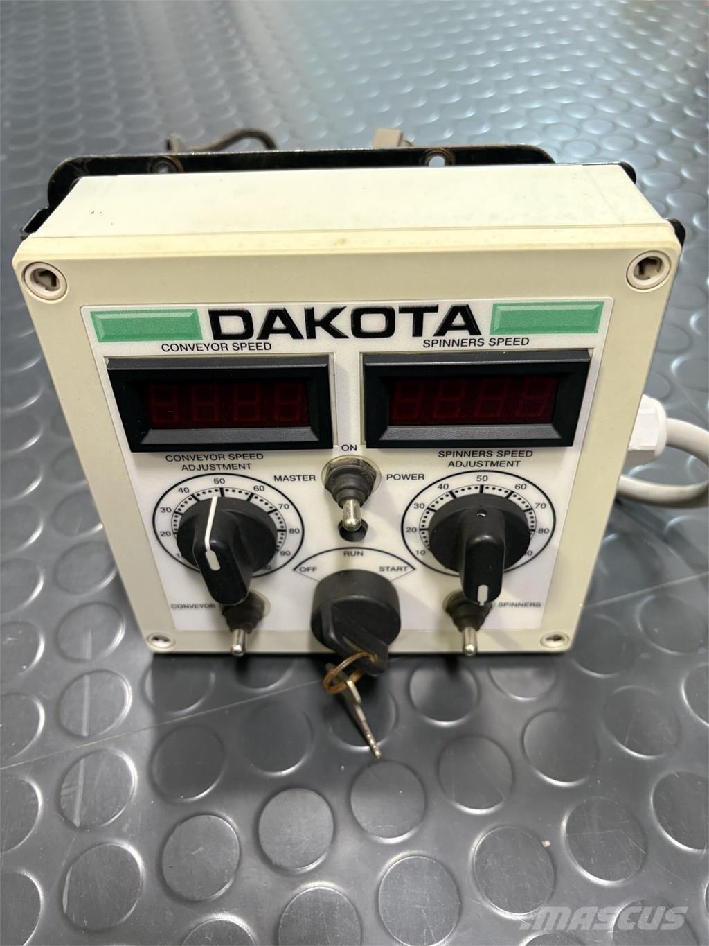 John Deere 410 Diger yol bakim makinalari