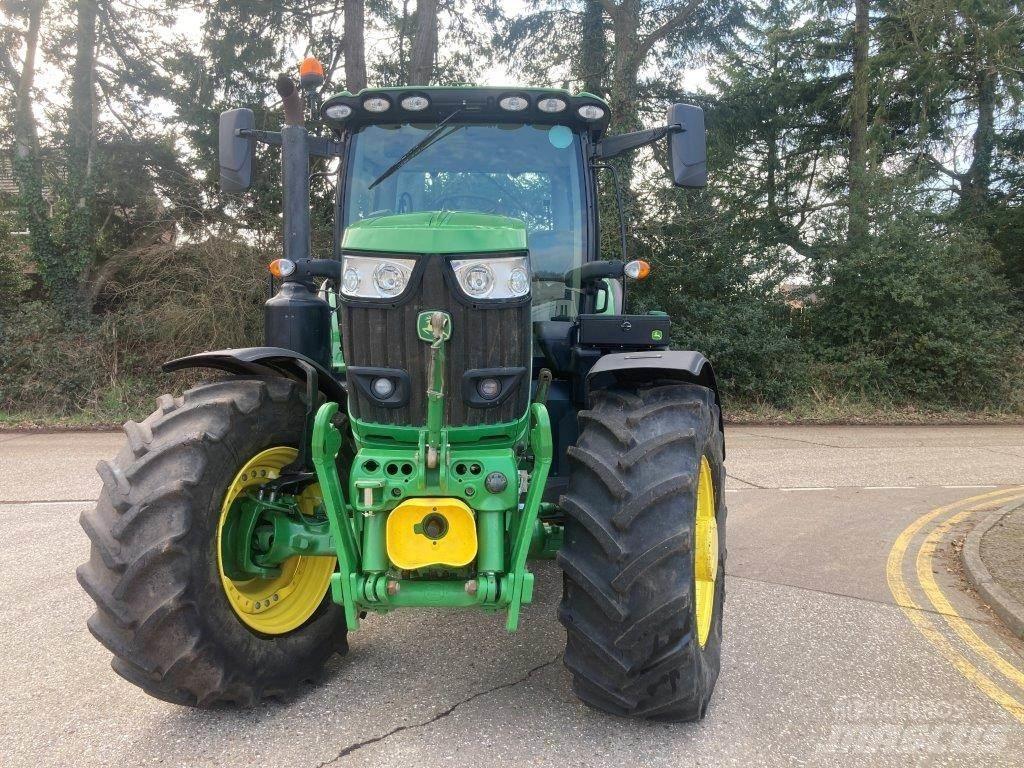 John Deere 6215R Traktörler