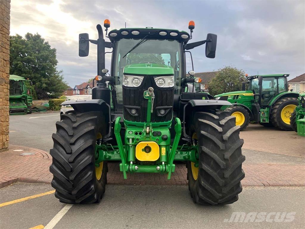 John Deere 6215R Traktörler