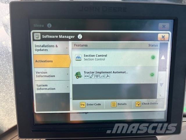 John Deere 6215R Traktörler