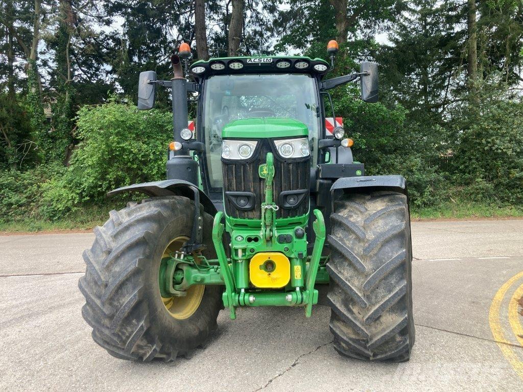 John Deere 6R 215 Traktörler