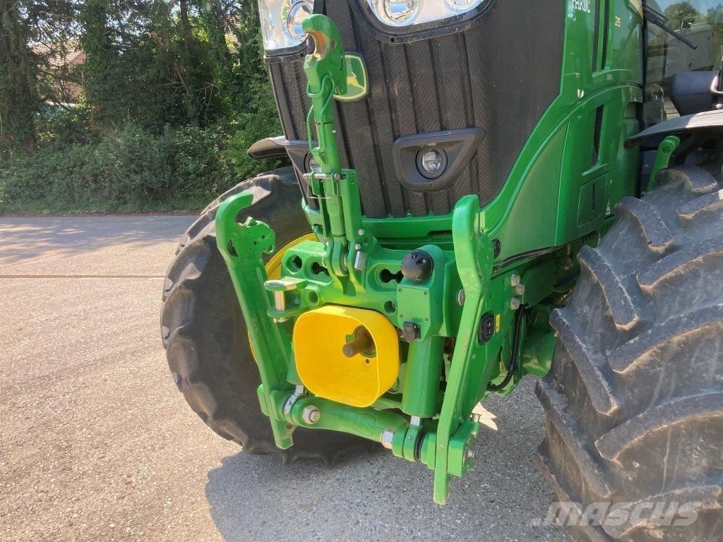 John Deere 6R 215 Traktörler