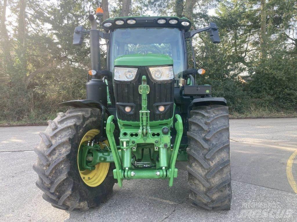 John Deere 6R 215 Traktörler