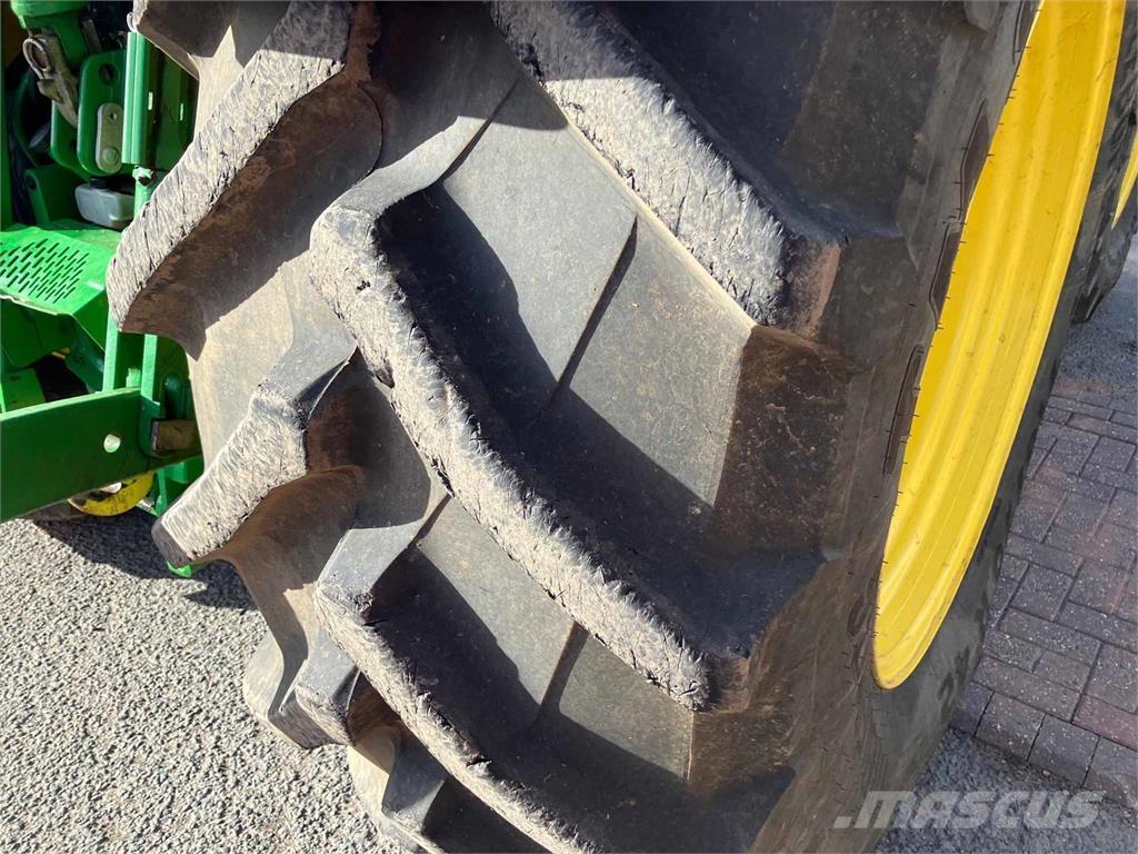John Deere 6R 215 Traktörler