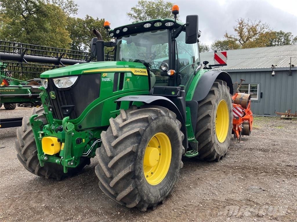 John Deere 6R 215 Traktörler