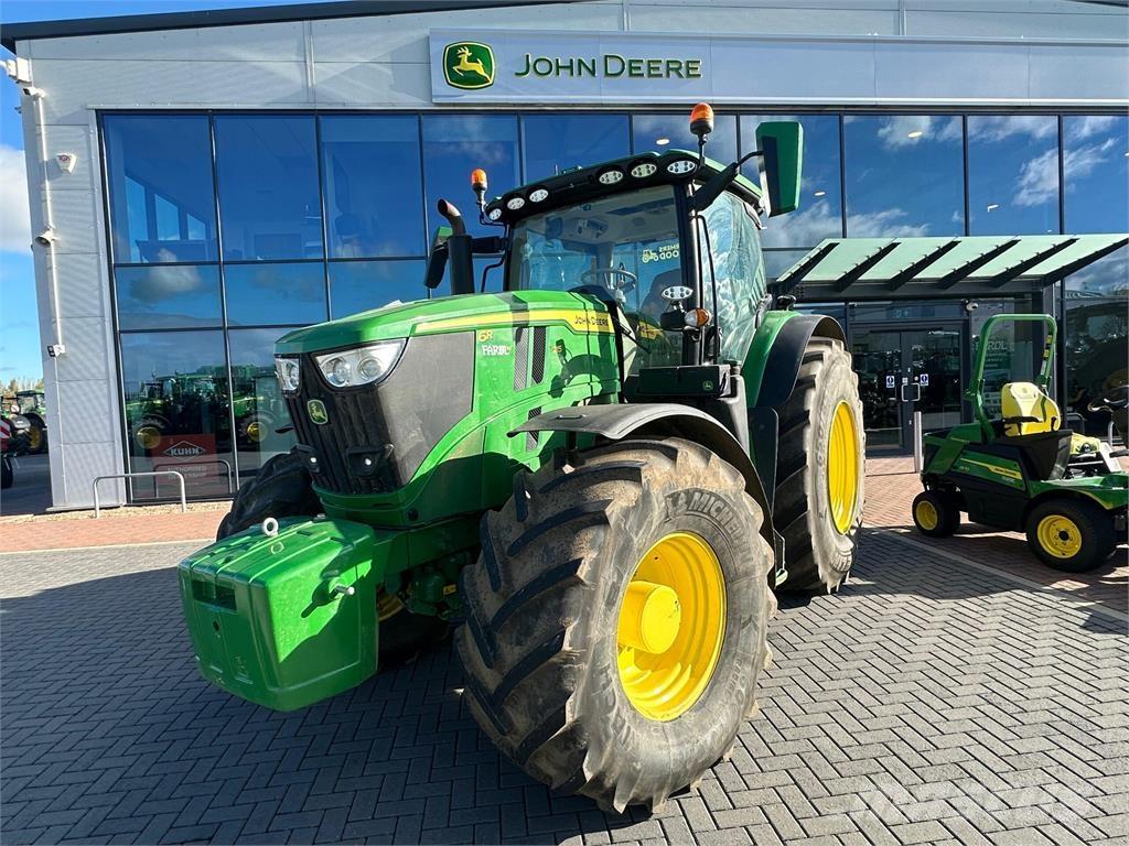 John Deere 6R 215 Traktörler