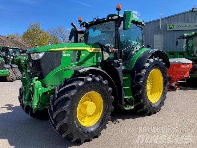 John Deere 6R 215 Traktörler