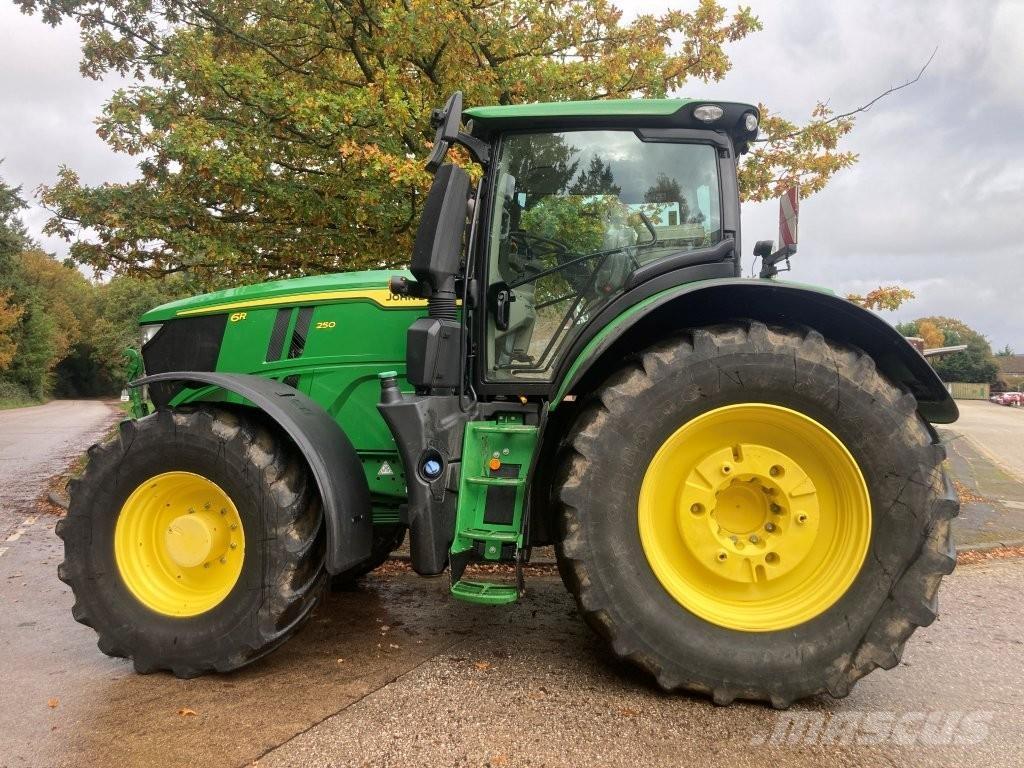 John Deere 6R 250 Traktörler
