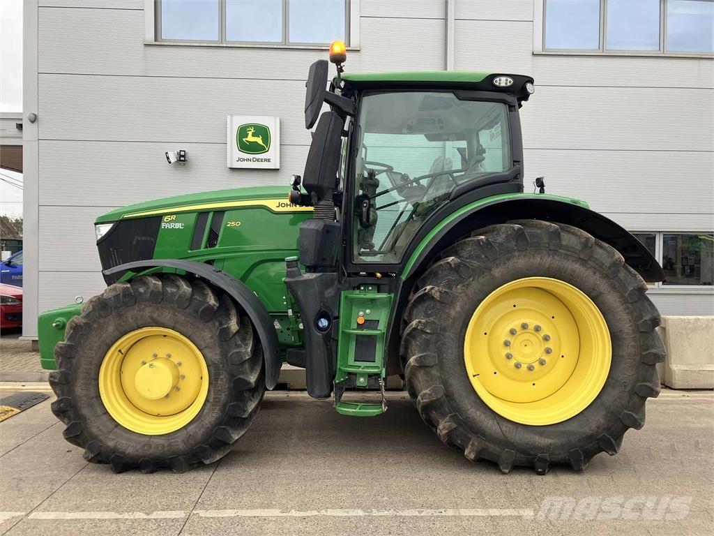 John Deere 6R 250 Traktörler