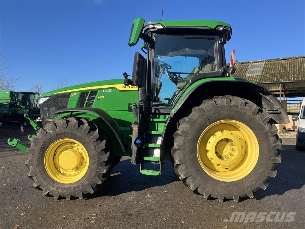 John Deere 7R 330 Traktörler