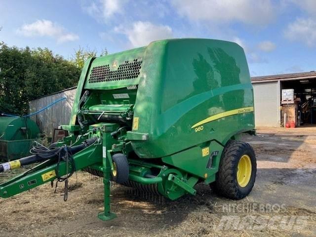 John Deere 960 Küp balya makinalari