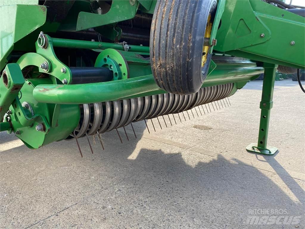 John Deere 960 Küp balya makinalari