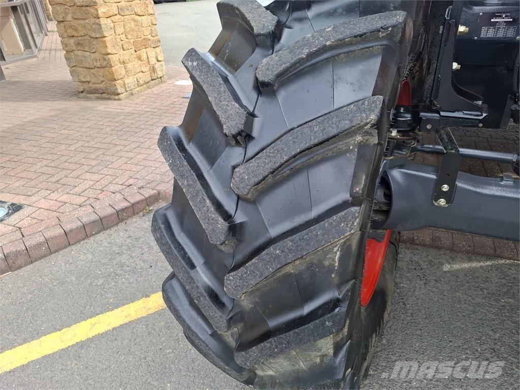 Kubota M7153 Traktörler