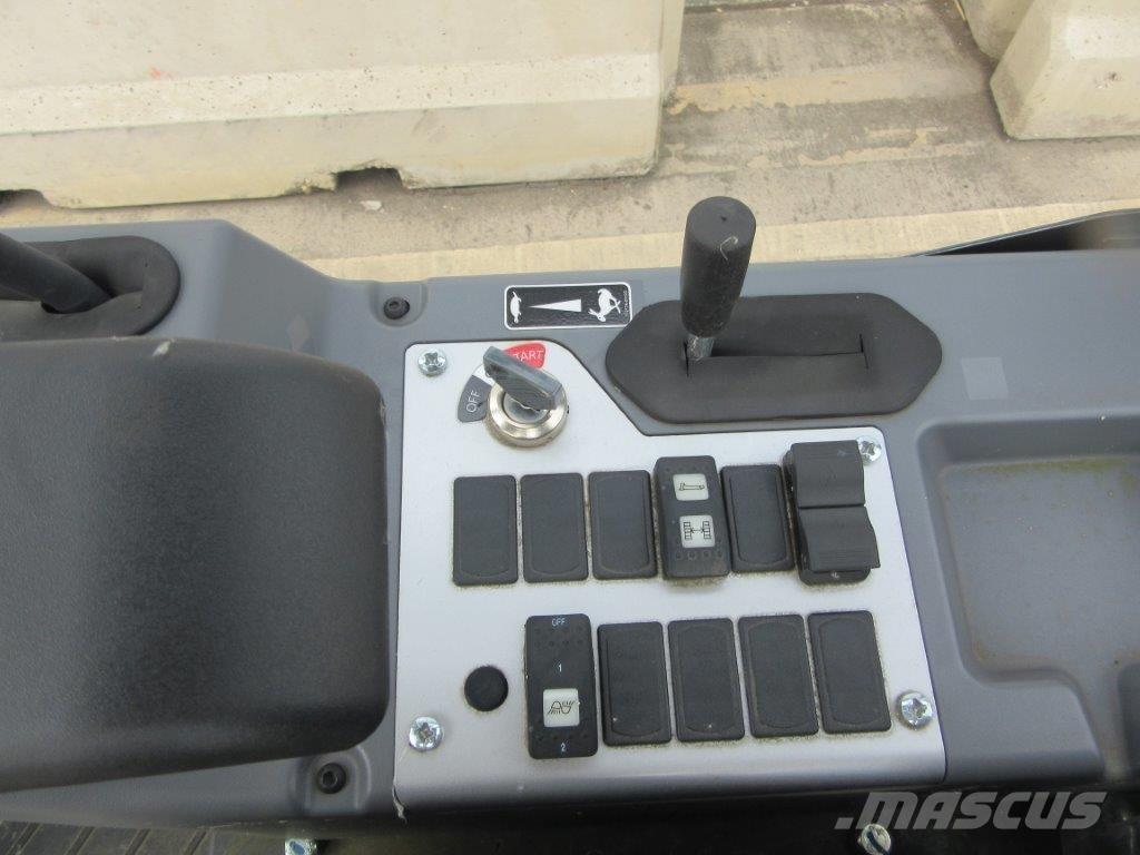 Yanmar SV19VT Paletli ekskavatörler