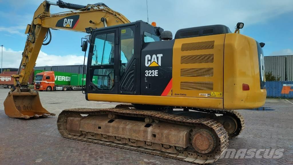 CAT 323 EL Paletli ekskavatörler