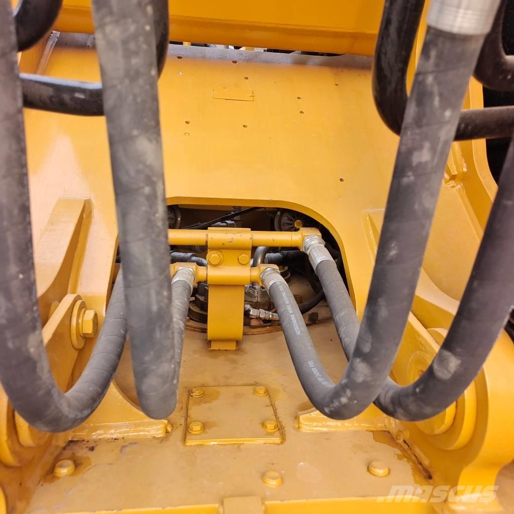 CAT 324 D 2 L Paletli ekskavatörler