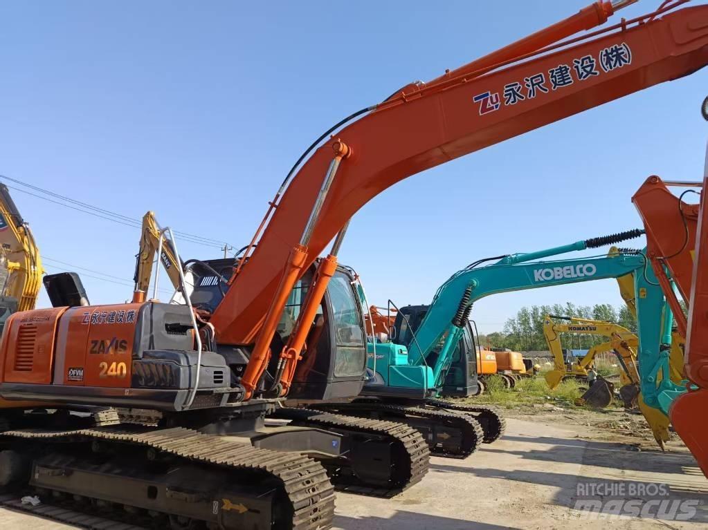 Hitachi ZX 240 Paletli ekskavatörler