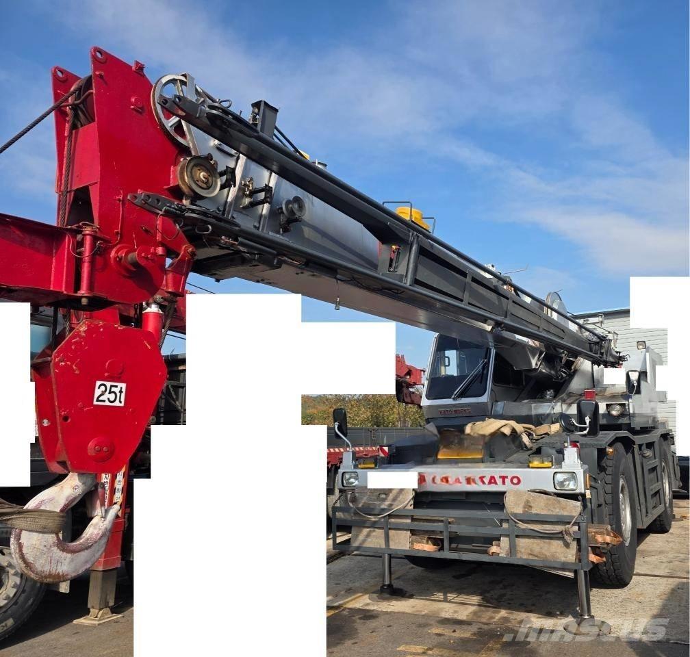 Kato KR 25 H V-3 Yol-Arazi Tipi Vinçler (AT)