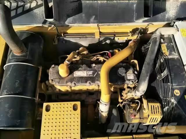 CAT 324 Paletli ekskavatörler