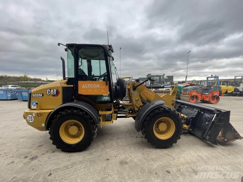 CAT 908M Tekerlekli yükleyiciler