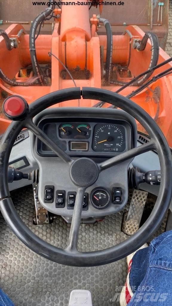 Hitachi LX 210 E Tekerlekli yükleyiciler