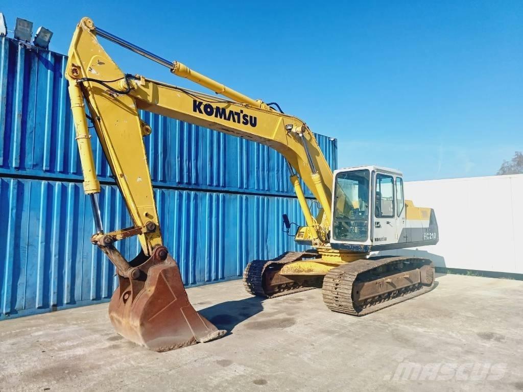 Komatsu PC 210-5 Paletli ekskavatörler