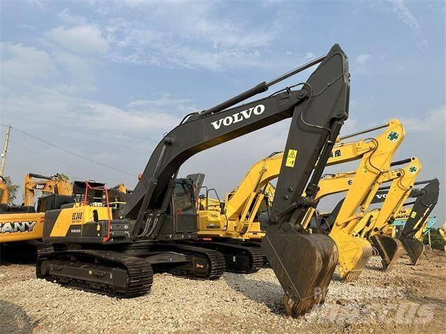 Volvo EC240 Paletli ekskavatörler