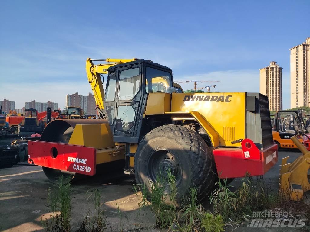 Dynapac CA 251 D Tek tamburlu silindirler