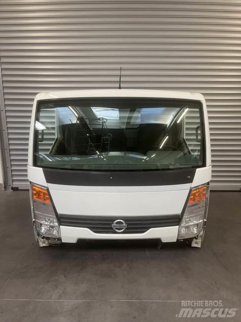 Nissan NT400 Kabinler
