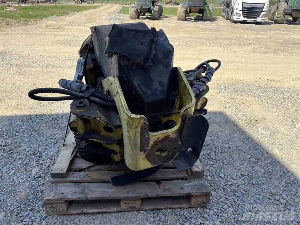 John Deere H270 Agaç kesme robotlari