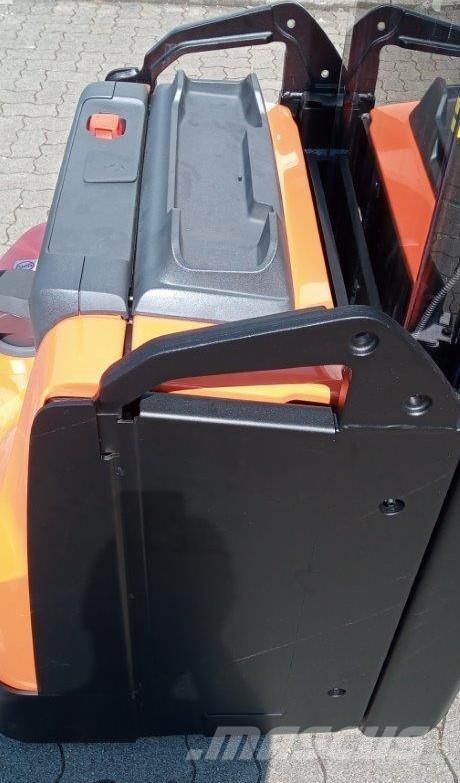 Toyota SWE160L Akülü depo ekipmanları