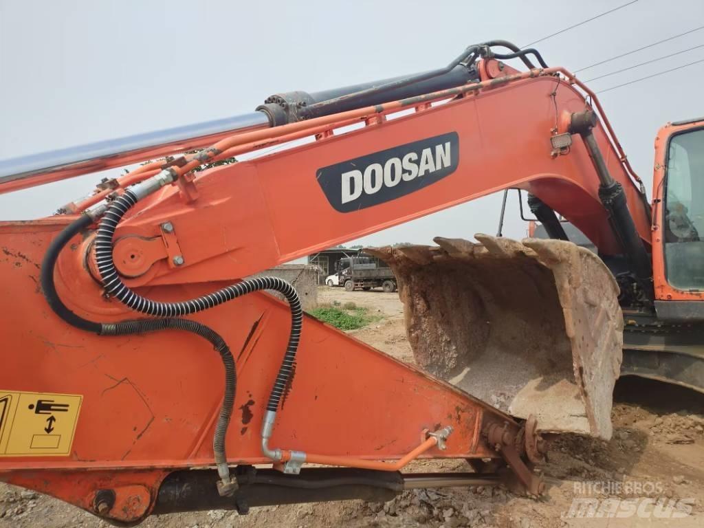 Doosan DX225LC-9C Paletli ekskavatörler
