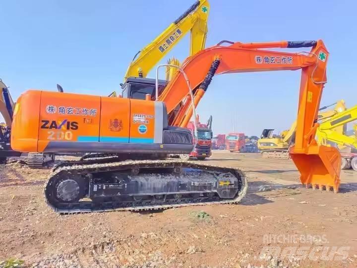 Hitachi ZX200 Paletli ekskavatörler