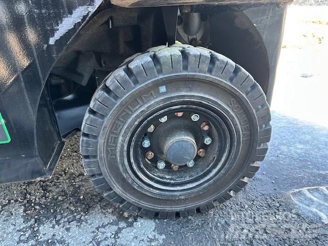 Mitsubishi FD25N3 Dizel forkliftler