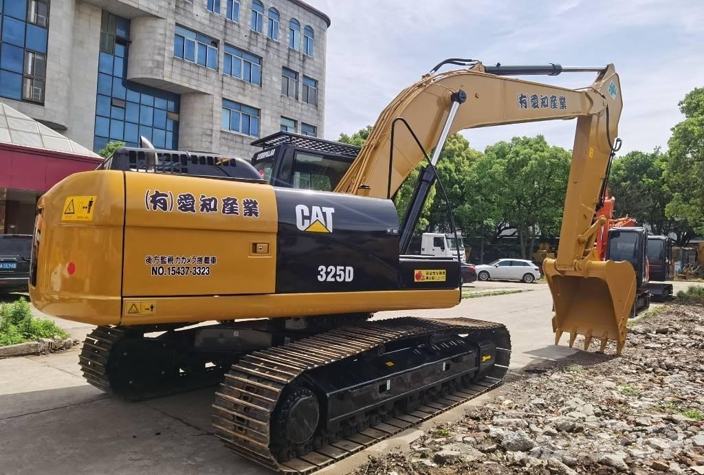 CAT 325 D Paletli ekskavatörler