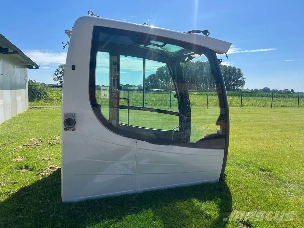Liebherr 11407040 Kabinler