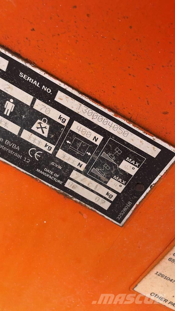 JLG 450 AJS II Körüklü personel platformları