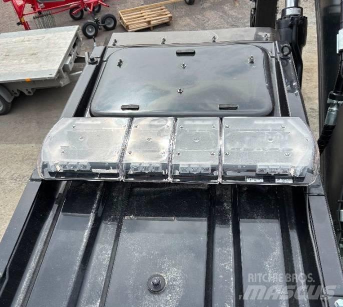 Hyundai HX 300 AL Paletli ekskavatörler