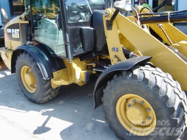 CAT 906 M Tekerlekli yükleyiciler