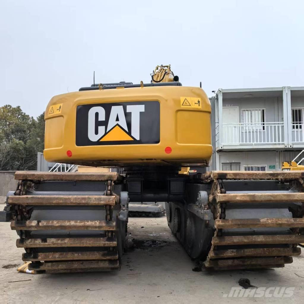 CAT 320 D Amfibi Ekskavatörler