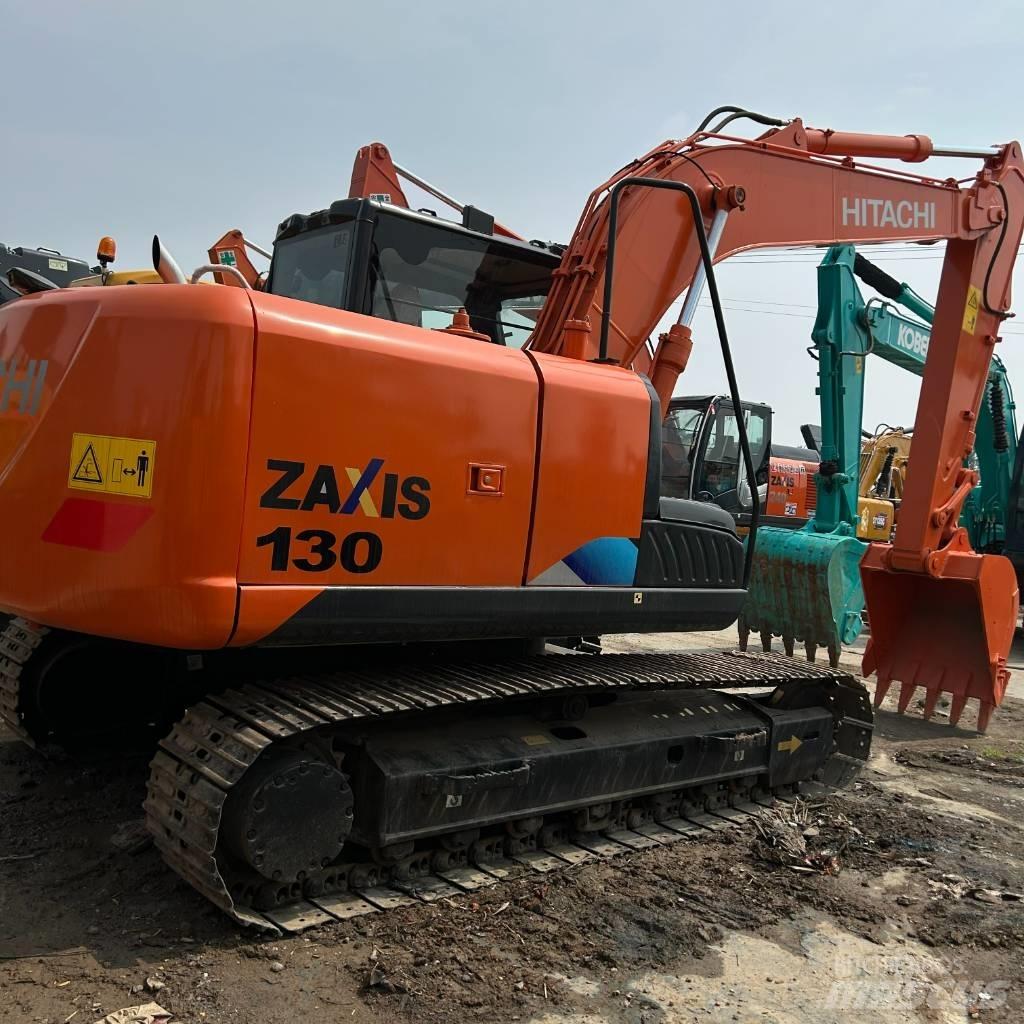 Hitachi 130 Paletli ekskavatörler