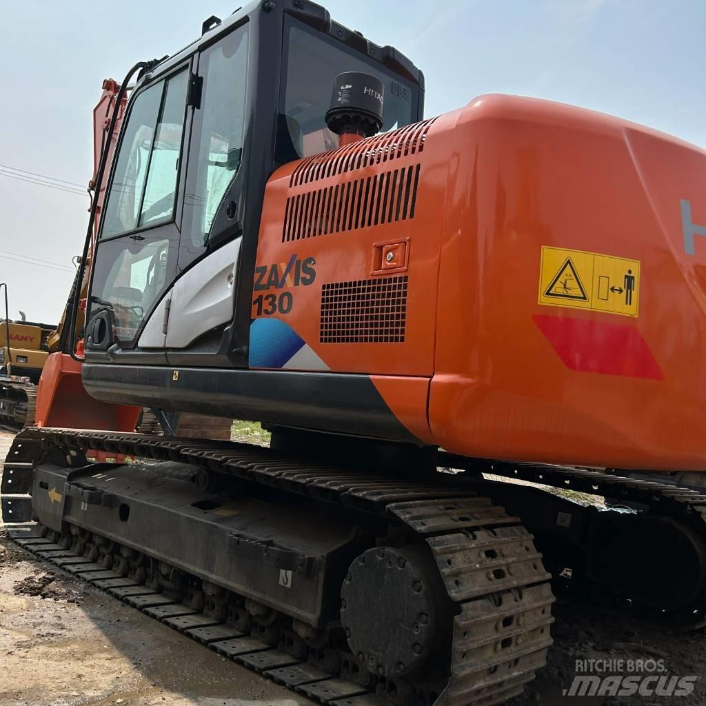Hitachi 130 Paletli ekskavatörler