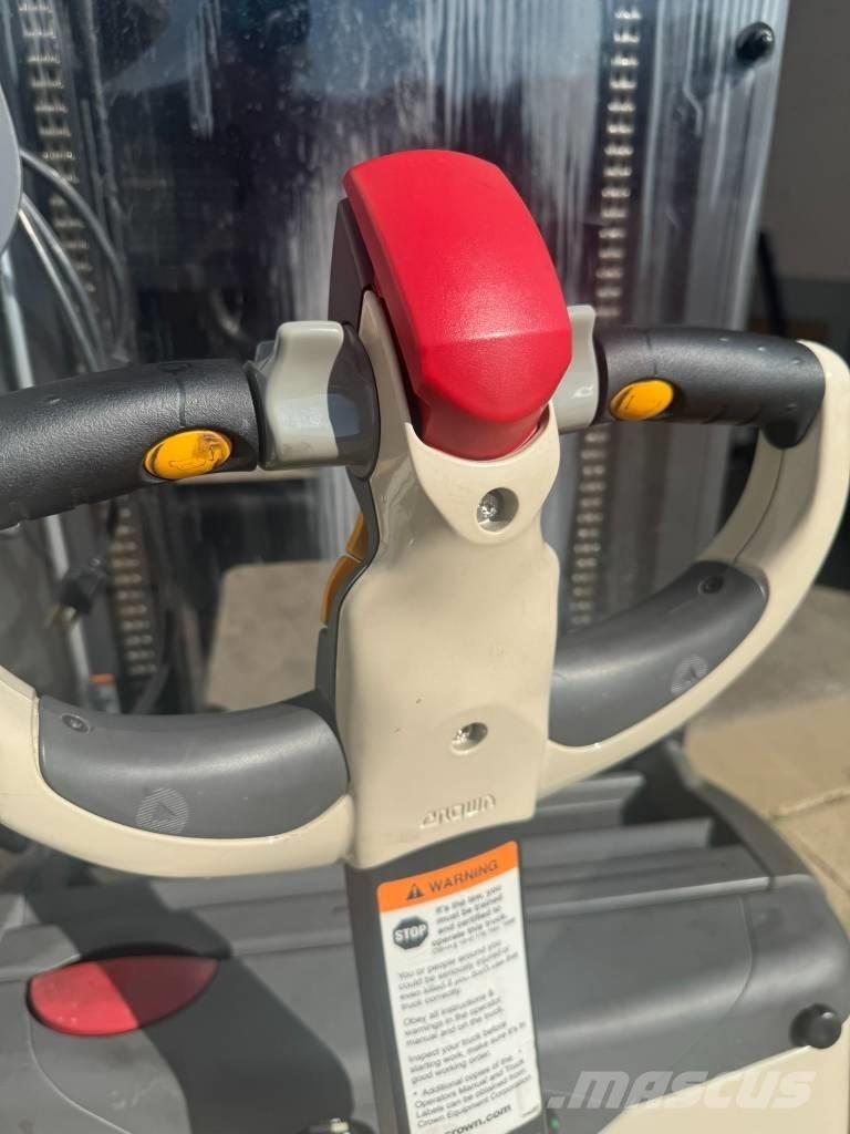 Crown ST3000-25 Elektrikli forkliftler
