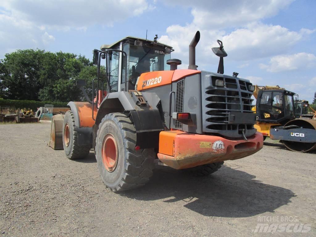 Hitachi ZW 220  Waage Tekerlekli yükleyiciler