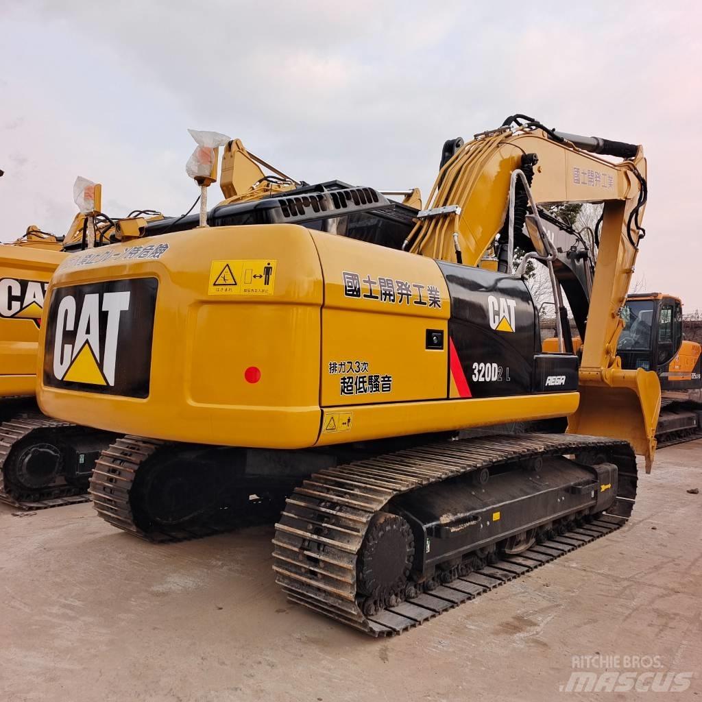 CAT 320D Paletli ekskavatörler