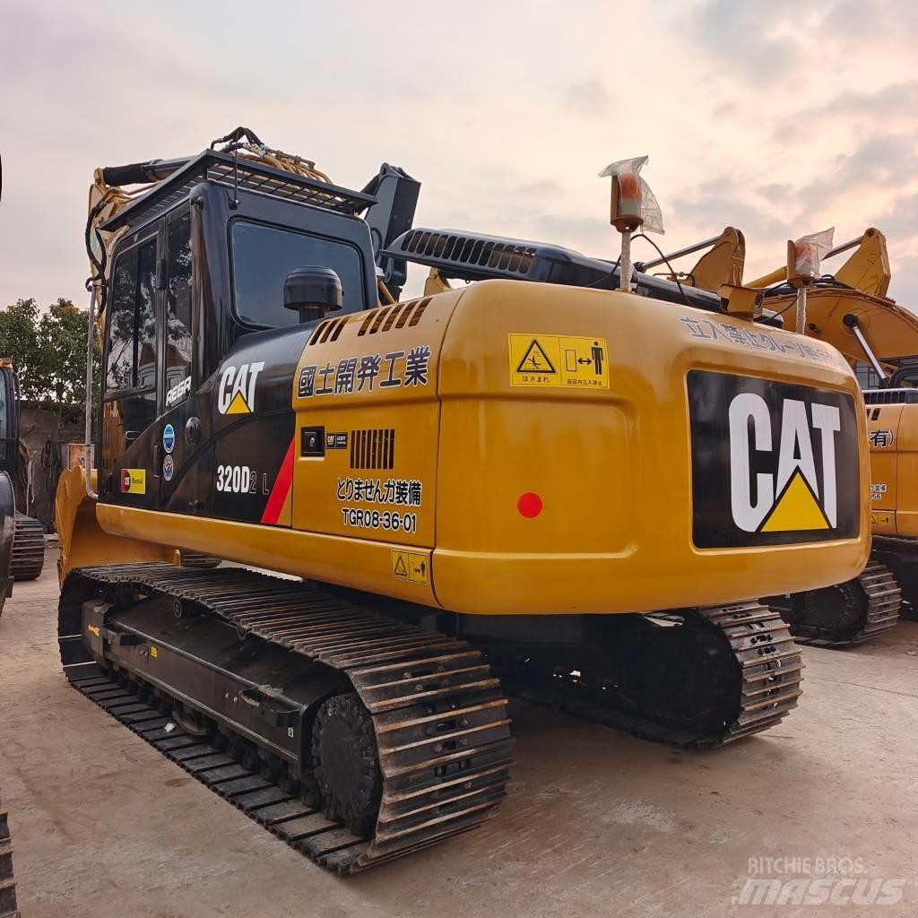 CAT 320D Paletli ekskavatörler