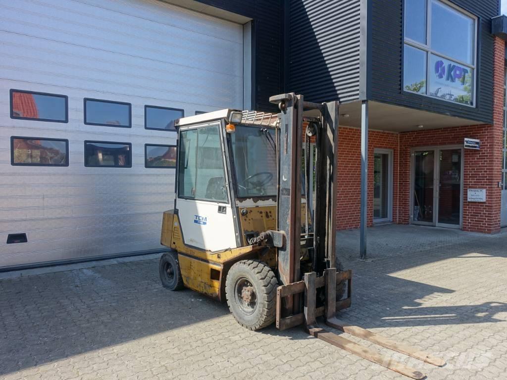 TCM FD 25 Z2 Dizel forkliftler