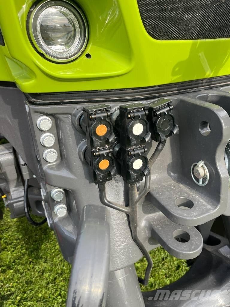 CLAAS AXION 930 Traktörler
